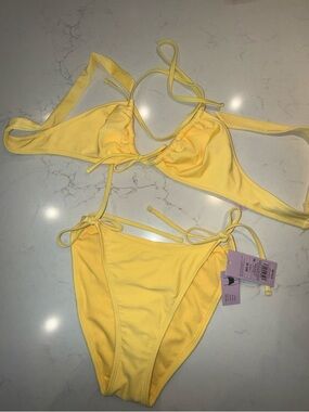 Size S Multiway Yellow Bikini Top Wild Fable & Bikini Bottoms Lemon Yellow